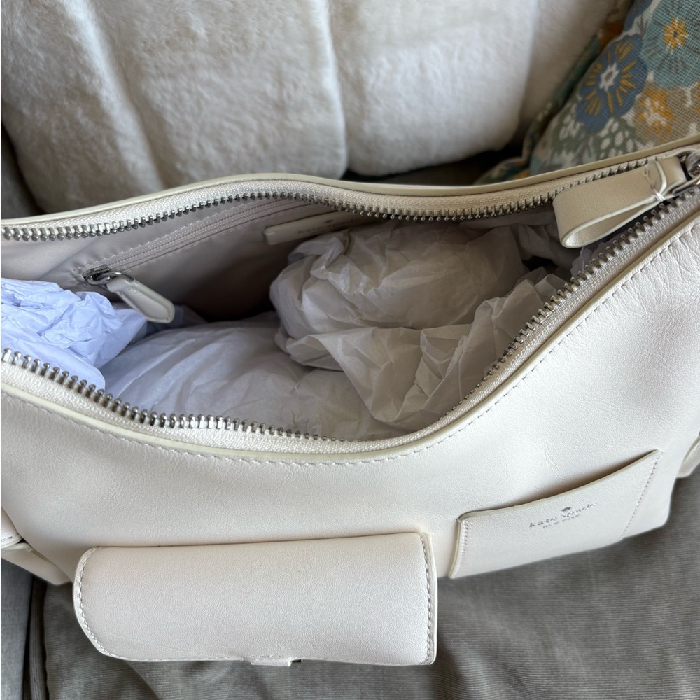Kate Spade Cargo Shoulder Bag in White - Picture 10 of 10